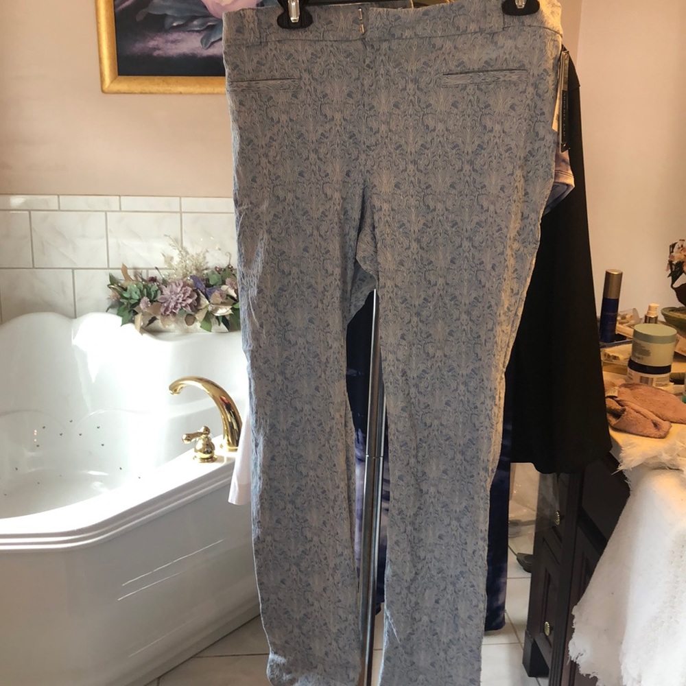 Soho  Capris